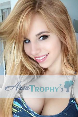 215345 - Nathaly Age: 32 - Argentina