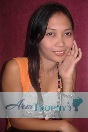 100339 - Rossel Age: 37 - Philippines