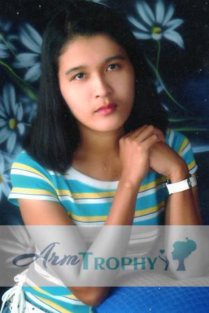 102233 - Ladylyn Age: 46 - Philippines
