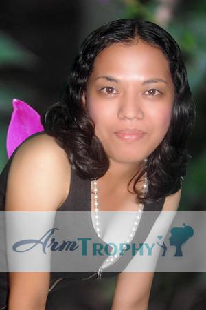 105485 - Roselyn Age: 36 - Philippines