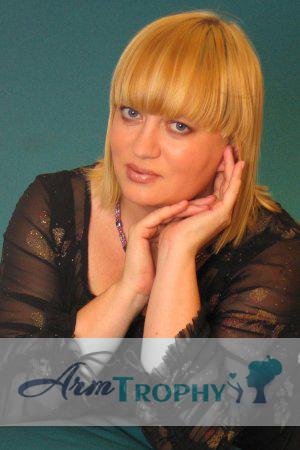 109913 - Elvira Age: 53 - Russia