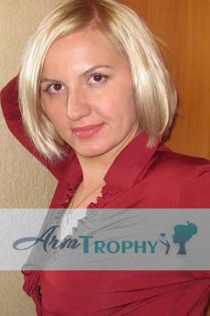 121867 - Alena Age: 38 - Russia