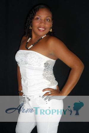 137949 - Yiselis Age: 42 - Colombia