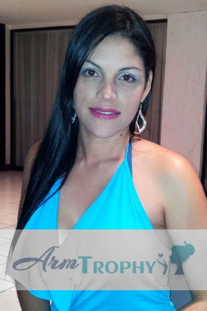 139151 - Maritza Age: 40 - Costa Rica