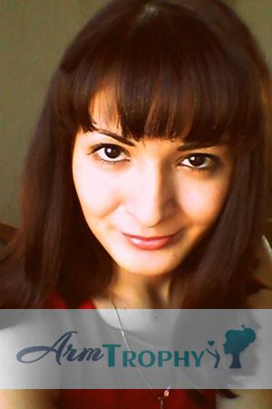 151042 - Elena Age: 35 - Russia