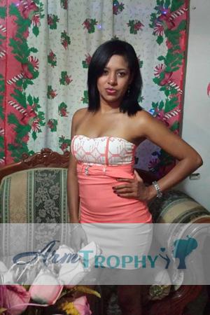 158969 - Yeisy Age: 41 - Colombia