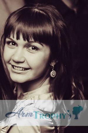165608 - Elena Age: 33 - Russia
