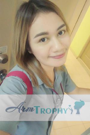 170433 - Uraiwan Age: 38 - Thailand