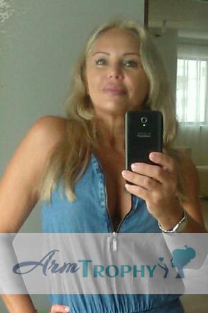 171203 - Sandra Age: 55 - Colombia
