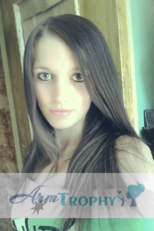 174305 - Valeriya Age: 32 - Russia