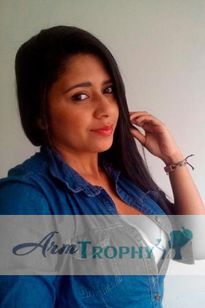 174485 - Lorena Age: 32 - Colombia