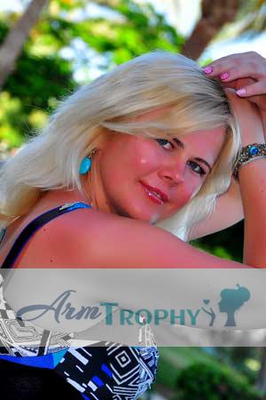 174993 - Yuliia Age: 35 - Ukraine