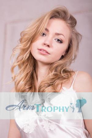 177190 - Karina Age: 28 - Ukraine