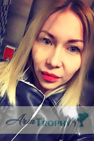 179566 - Liana Age: 34 - Russia