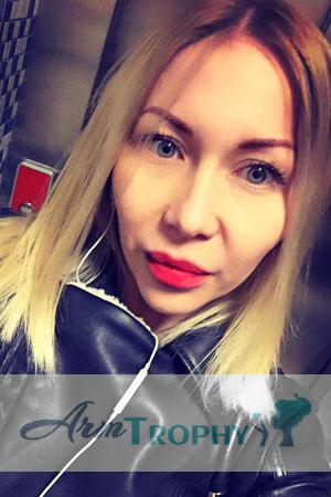 179566 - Liana Age: 33 - Russia