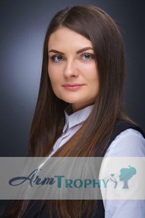 181503 - Larisa Age: 32 - Russia