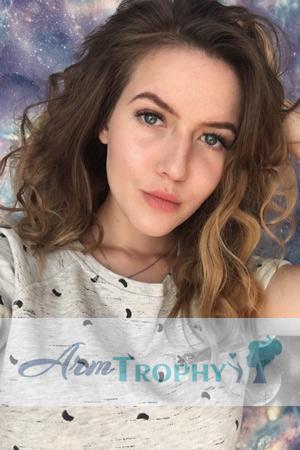 183365 - Olesia Age: 23 - Ukraine