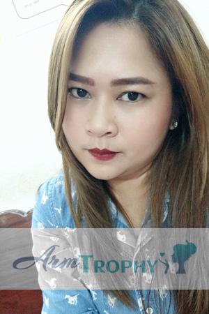 184225 - Nittaya (Kung) Age: 33 - Thailand