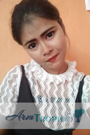 184698 - Baitoey Age: 28 - Thailand