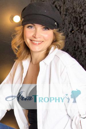 186502 - Svetlana Age: 48 - Ukraine