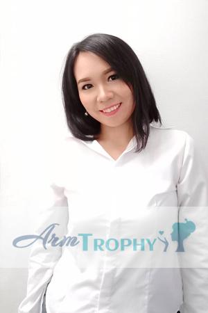 186799 - Tiwaporn Age: 34 - Thailand