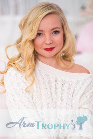 188204 - Alevtina Age: 30 - Russia