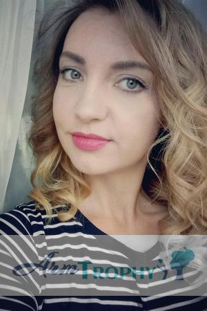188613 - Anastasia Age: 38 - Russia