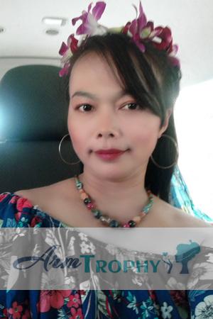 188763 - Chompunut Age: 49 - Thailand