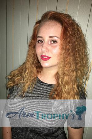 190580 - Olesya Age: 30 - Belarus