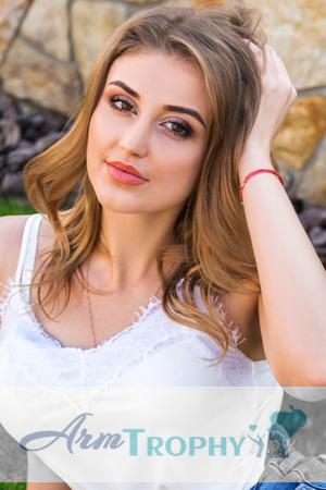 190941 - Elina Age: 28 - Ukraine