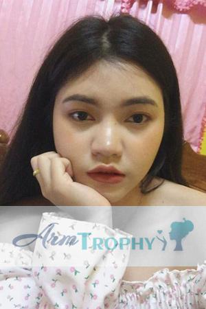 192387 - Kamonchanok Age: 27 - Thailand