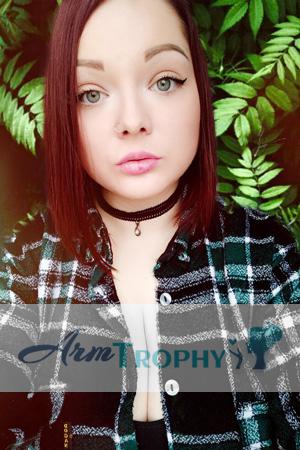 194805 - Elena Age: 31 - Russia
