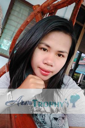 195186 - Sukanya Age: 25 - Thailand