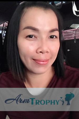 195804 - Runglawan  (Pookie) Age: 45 - Thailand