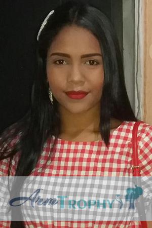 197273 - Yezmin Age: 18 - Colombia