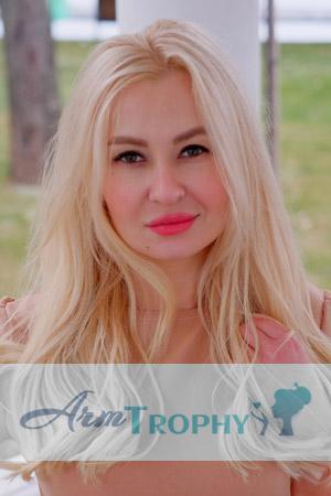 198647 - Natalia Age: 34 - Ukraine