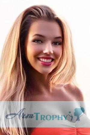 203270 - Kseniya Age: 27 - Russia