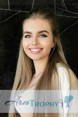 203271 - Anastasia Age: 19 - Russia