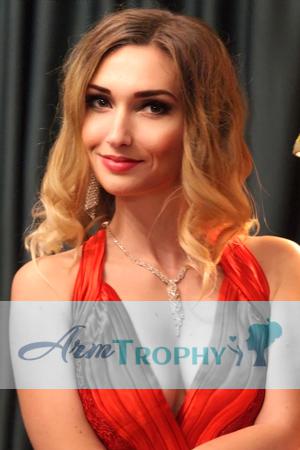 203289 - Nadiia Age: 32 - Ukraine