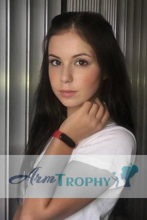 203496 - Diana Age: 18 - Ukraine