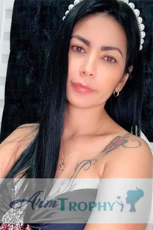 204024 - Soraya Age: 44 - Colombia