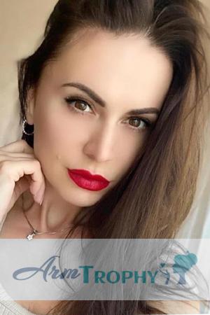 204274 - Olena Age: 39 - Ukraine