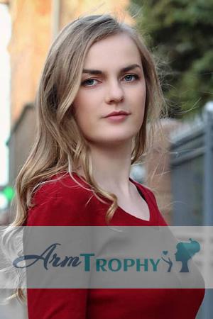 204302 - Lubov Age: 26 - Belarus