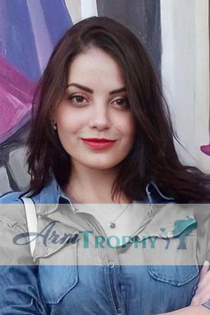 204527 - Victoria Age: 22 - Ukraine