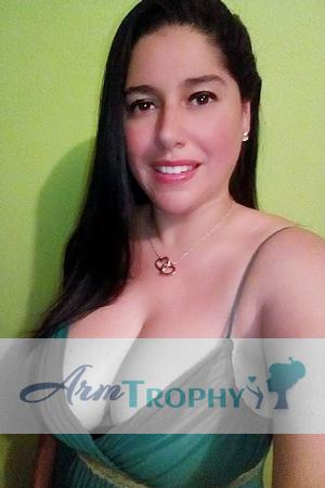 204917 - Ingrid Age: 41 - Costa Rica