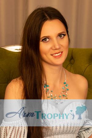 205861 - Oksana Age: 27 - Ukraine