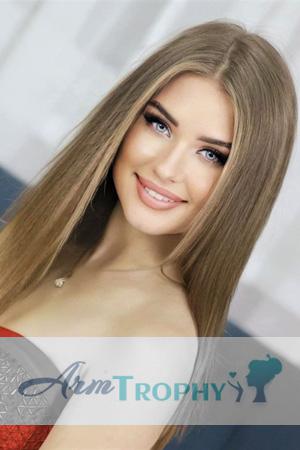 206425 - Victoria Age: 22 - Ukraine