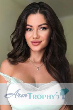 206798 - Elena Age: 32 - Russia