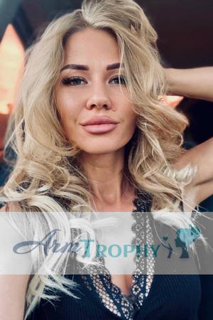 207105 - Mariya Age: 28 - Russia