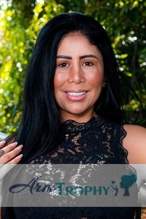 207687 - Bibiana Age: 42 - Colombia